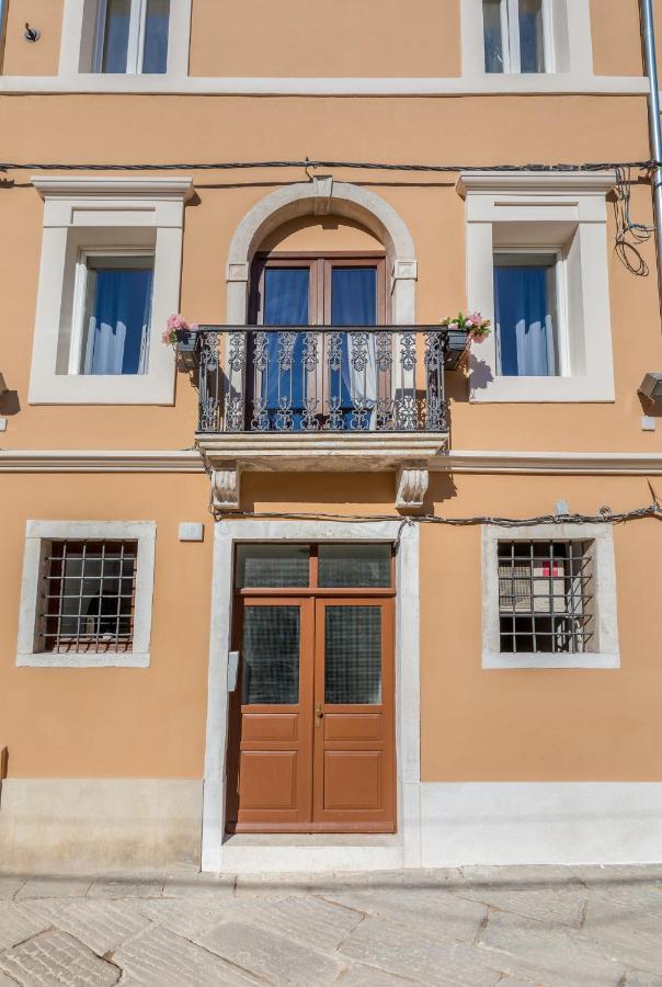 بولا Apartment Melanie المظهر الخارجي الصورة
